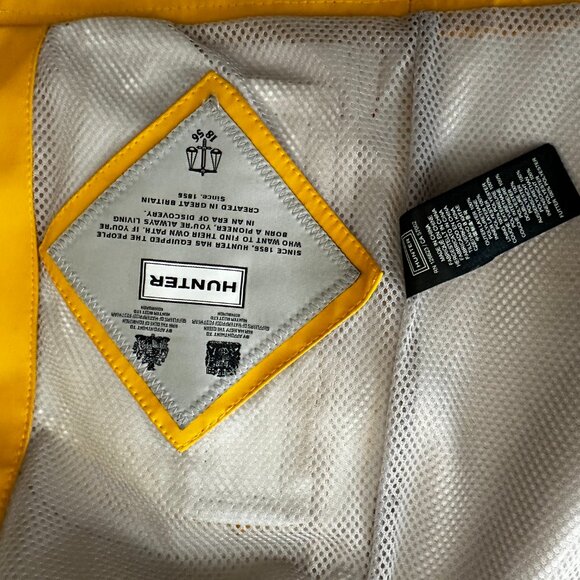 Yellow Hunter rain jacket - Picture 3 of 6